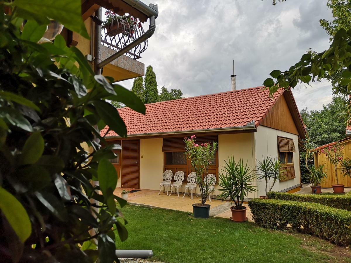 Hajdúszoboszló Julia Panzio B&B 외부 사진